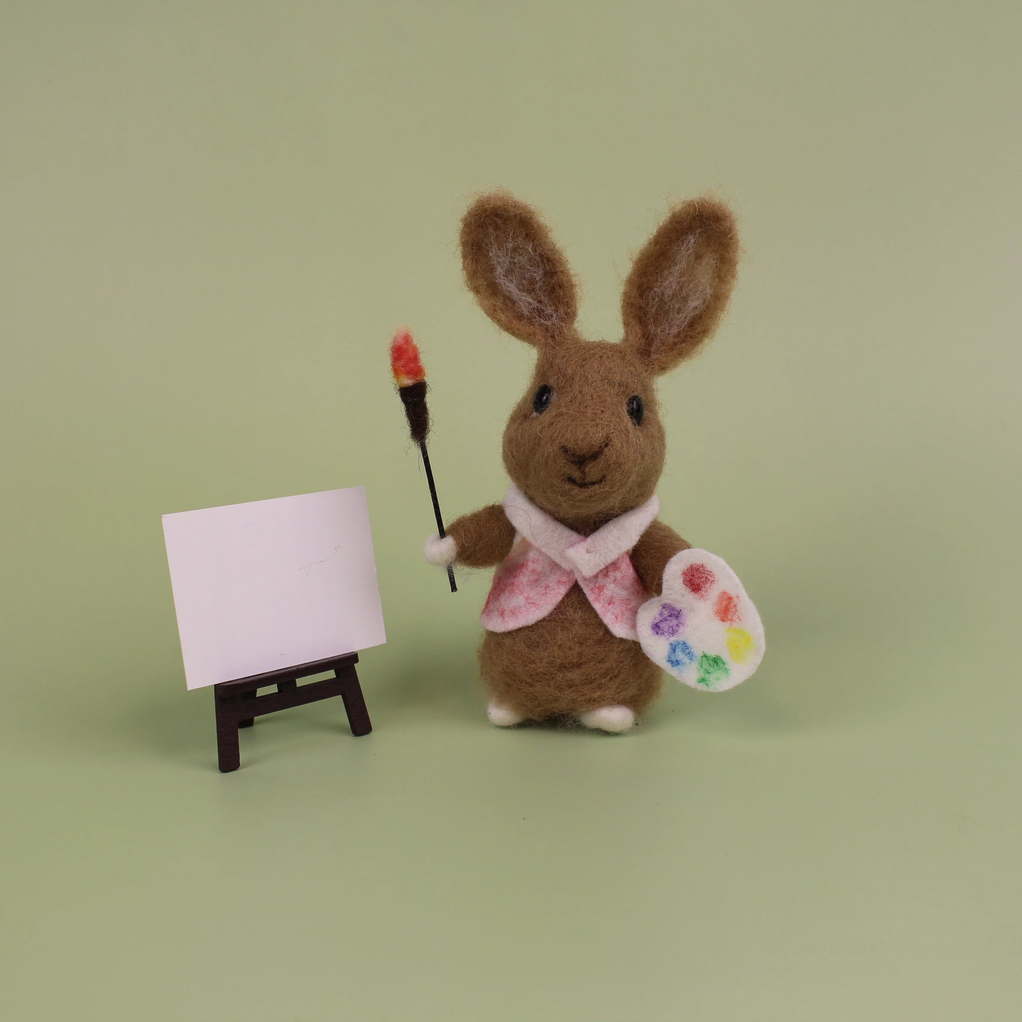 Artist Bunny Small Needle Felt Kit - Image 4
