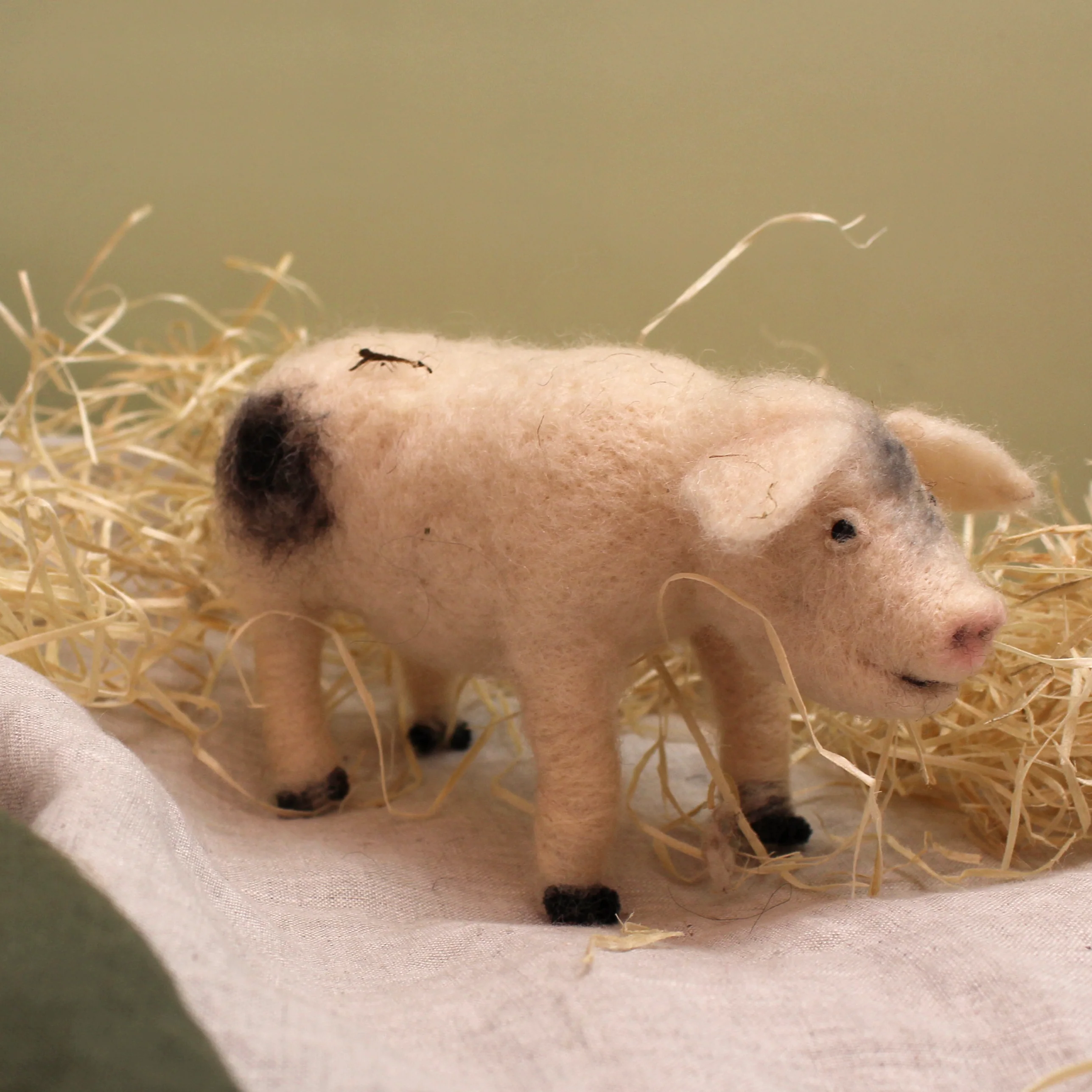 Gloucester Old Spot Pig Needle Felt Kit - no tools - Image 4